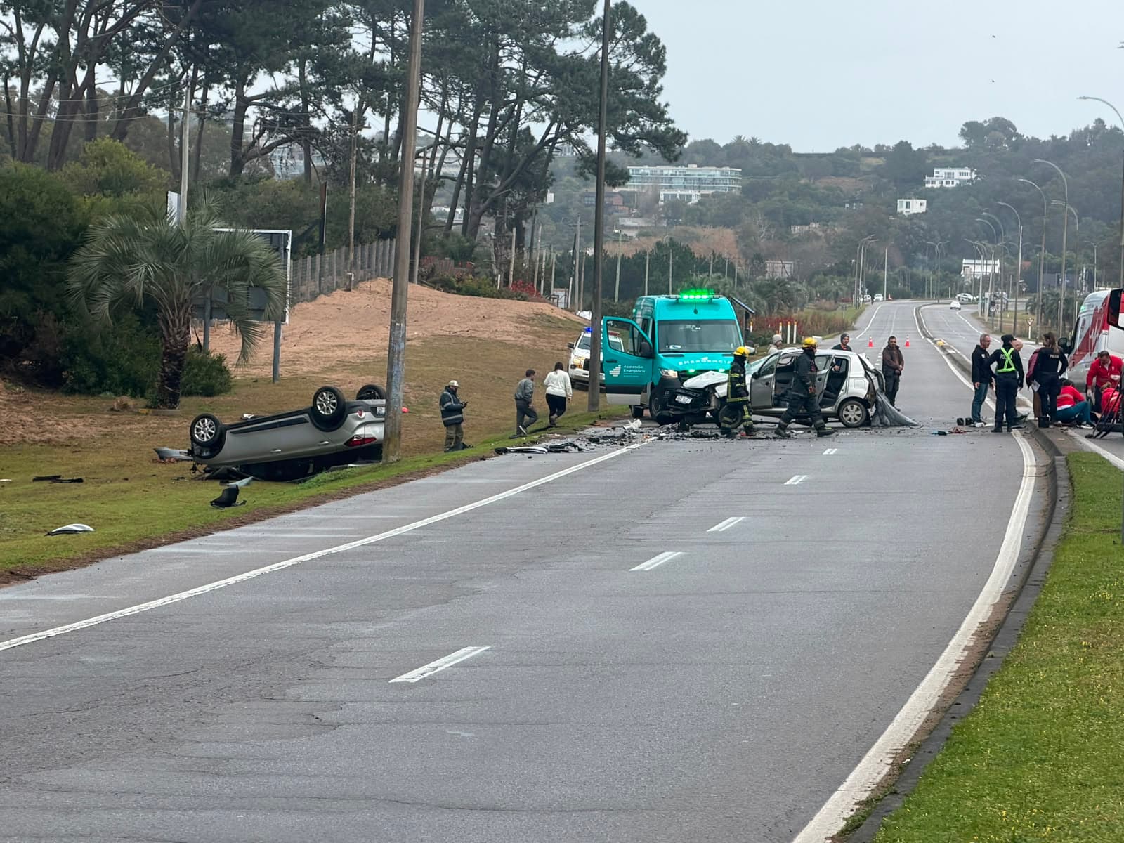 Accidente en el ingreso a Punta del Este bloqueó interbalnearia y dejó heridos