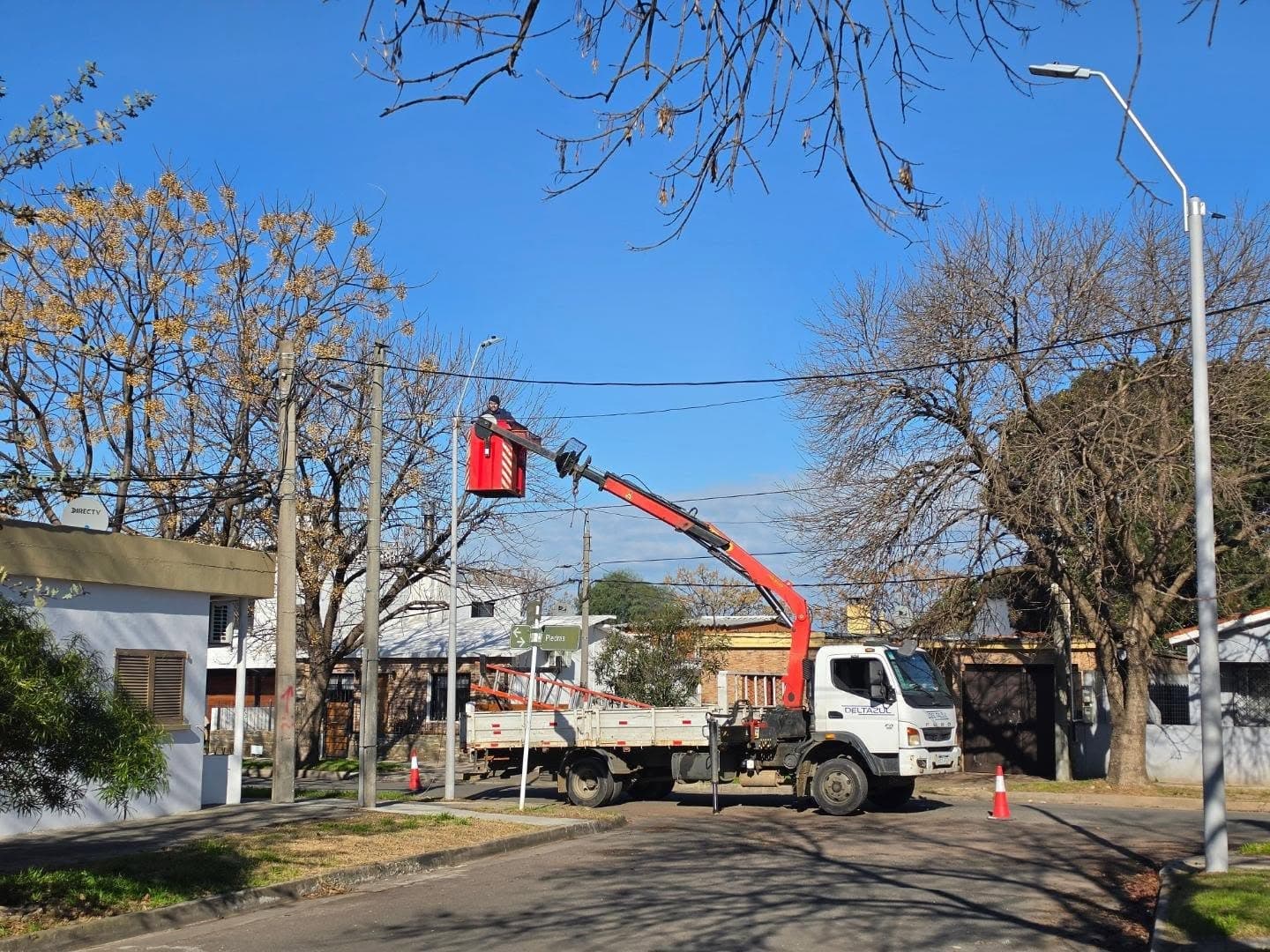 Maldonado avanza con la instalación de luminarias LED en varias calles de la ciudad