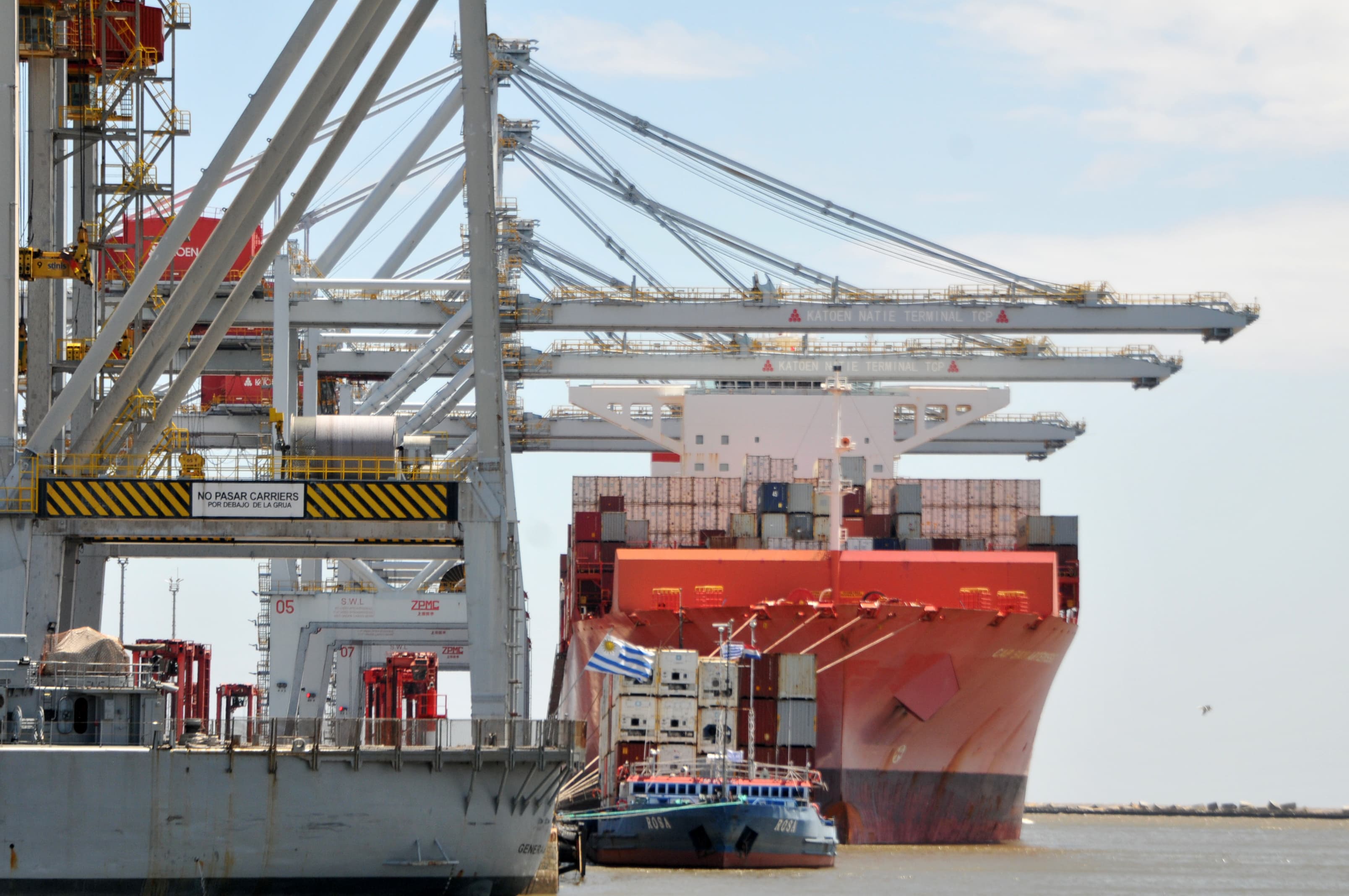 Exportaciones en abril: caída con respecto a marzo pero aumento interanual