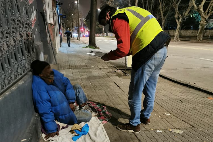 3.537 personas asistidas el martes por alerta de frío extremo confirma el SINAE