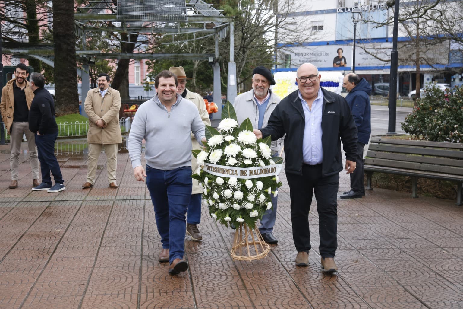 Abella rindió homenaje a 196 años de la Jura de la Constitución
